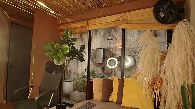 MarcusRain  online show from November 24, 8:19 pm