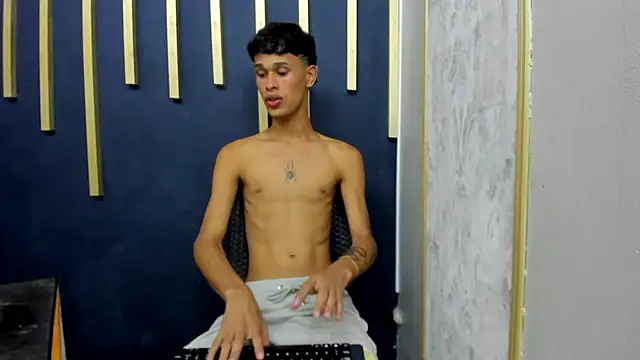 Snapshot of Just_D4v7 chatting on September 18, 7:05 pm Just D4v7 online show from September 18, 7:05 pm