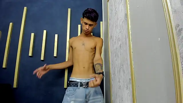 Snapshot of Just_D4v7 chatting on October 4, 7:34 pm Just D4v7 online show from October 4, 7:34 pm