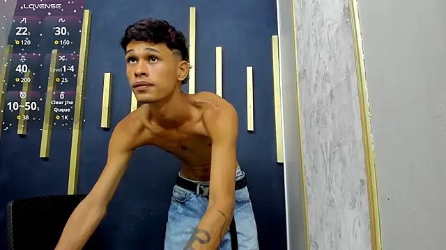 Snapshot of Just_D4v7 chatting on October 13, 7:14 pm Just D4v7 online show from October 13, 7:14 pm