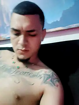 Snapshot of gaeldavid chatting on September 24, 10:57 pm gaeldavid online show from September 24, 10:57 pm