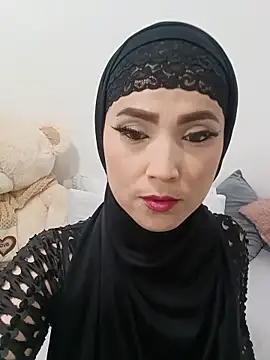 Snapshot of jamila_zair chatting on May 16, 2:16 pm jamila zair online show from May 16, 2:16 pm