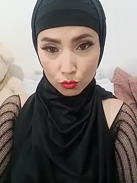 Snapshot of jamila_zair chatting on May 27, 2:14 pm jamila zair online show from May 27, 2:14 pm