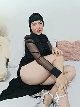 Snapshot of jamila_zair chatting on June 3, 3:28 pm jamila zair online show from June 3, 3:28 pm