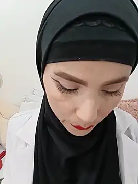 Snapshot of jamila_zair chatting on June 19, 3:16 pm jamila zair online show from June 19, 3:16 pm