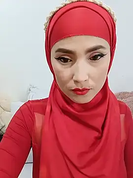 Snapshot of jamila_zair chatting on June 25, 2:32 pm jamila zair online show from June 25, 2:32 pm