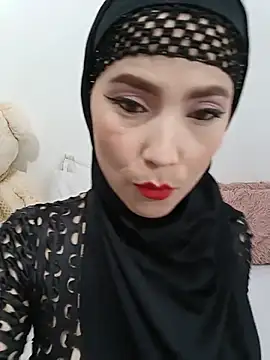 Snapshot of jamila_zair chatting on June 26, 3:49 pm jamila zair online show from June 26, 3:49 pm