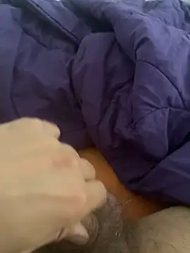 Snapshot of Aleoo352 chatting on November 6, 7:20 am Aleoo352 online show from November 6, 7:20 am