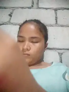 Snapshot of Sexy-Mama25 chatting on October 17, 2:52 pm Sexy-Mama25 online show from October 17, 2:52 pm