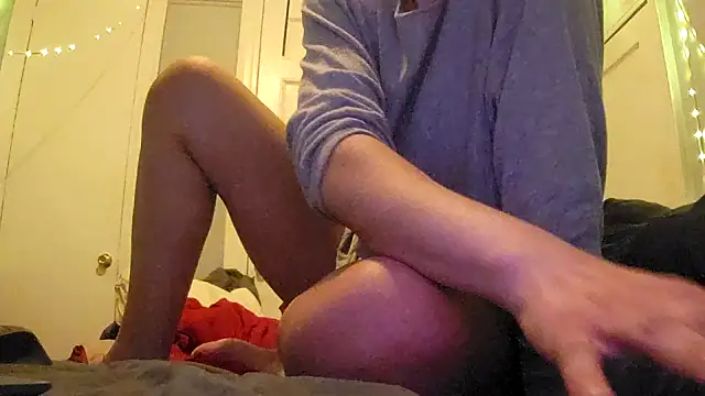 Snapshot of puddled_wonderland chatting on October 18, 4:15 am puddled wonderland online show from October 18, 4:15 am