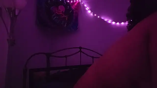 Snapshot of puddled_wonderland chatting on November 4, 4:22 am puddled wonderland online show from November 4, 4:22 am