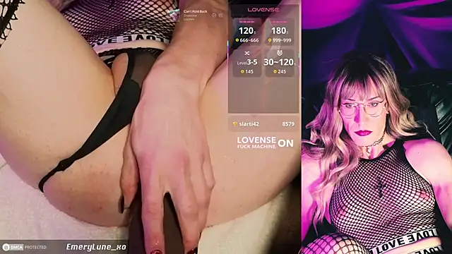 EmeryLune xo online show from January 8, 6:37 am