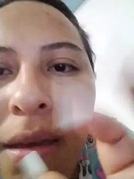 Snapshot of yelezia chatting on February 23, 10:51 pm yelezia online show from February 23, 10:51 pm