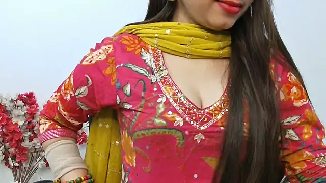 Snapshot of ruby100 chatting on November 16, 6:24 pm ruby100 online show from November 16, 6:24 pm