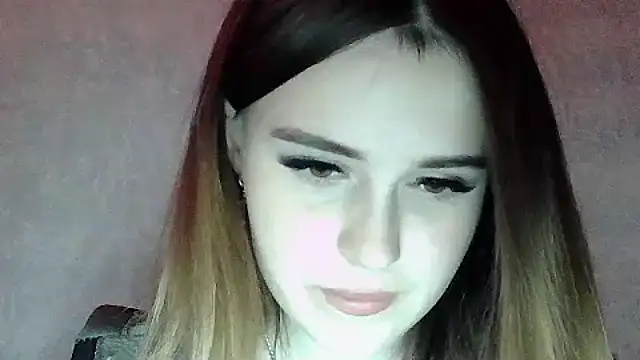 Snapshot of SweetLoraa chatting on November 7, 2:50 pm SweetLoraa online show from November 7, 2:50 pm