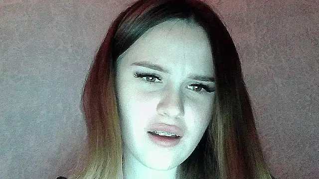 Snapshot of SweetLoraa chatting on November 26, 7:48 pm SweetLoraa online show from November 26, 7:48 pm