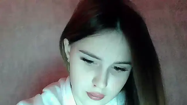 Snapshot of SweetLoraa chatting on February 9, 4:33 pm SweetLoraa online show from February 9, 4:33 pm