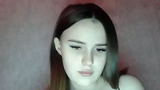 Snapshot of SweetLoraa chatting on March 3, 7:42 pm SweetLoraa online show from March 3, 7:42 pm