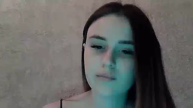 Snapshot of SweetLoraa chatting on March 6, 5:20 pm SweetLoraa online show from March 6, 5:20 pm