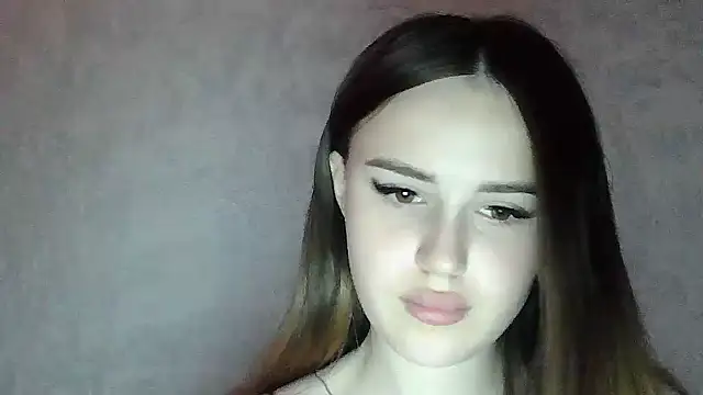 Snapshot of SweetLoraa chatting on June 18, 3:49 pm SweetLoraa online show from June 18, 3:49 pm
