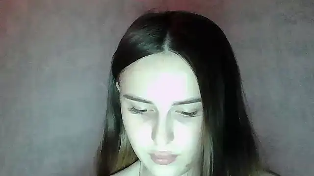 Snapshot of SweetLoraa chatting on June 24, 9:58 pm SweetLoraa online show from June 24, 9:58 pm