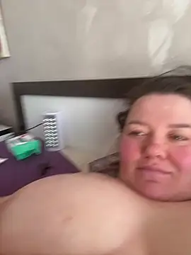 SunnyLeila2101 online show from March 5, 9:05 am