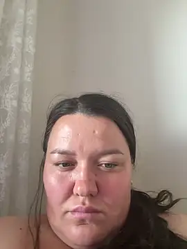 Snapshot of SunnyLeila2101 chatting on June 28, 3:40 pm SunnyLeila2101 online show from June 28, 3:40 pm