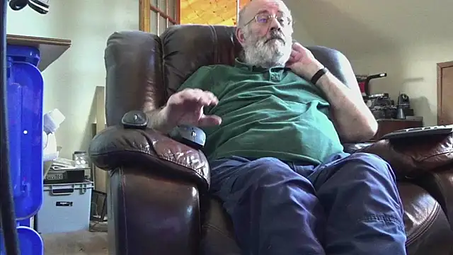 janzer13 online show from February 1, 2:37 pm