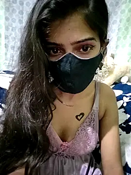 Snapshot of Crystil_love-21 chatting on September 23, 5:43 am Crystil love-21 online show from September 23, 5:43 am