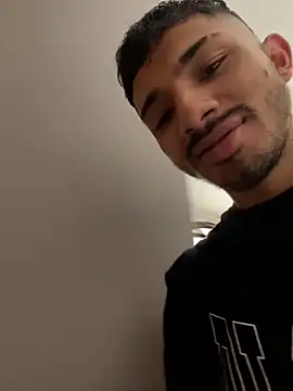 Snapshot of ArturoCardona_ chatting on February 11, 4:34 pm ArturoCardona online show from February 11, 4:34 pm