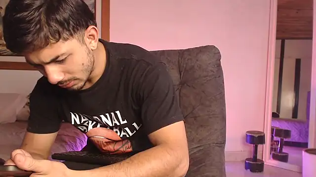 ArturoCardona  online show from March 24, 12:10 pm