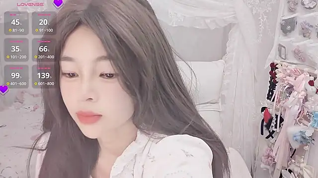 9aunatiis online show from February 4, 6:58 pm