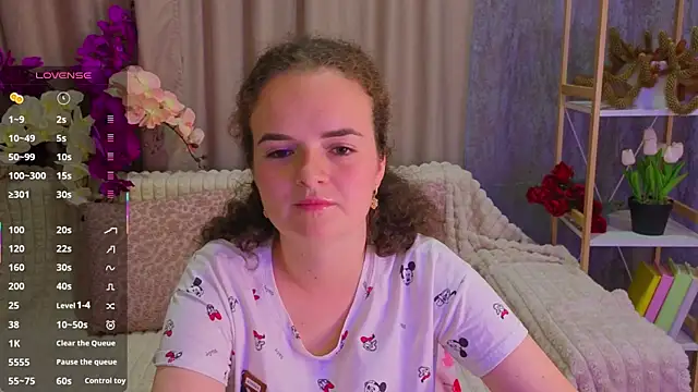 Snapshot of Luisa_Rosee chatting on June 13, 6:06 pm Luisa Rosee online show from June 13, 6:06 pm