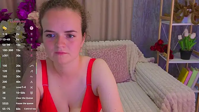 Snapshot of Luisa_Rosee chatting on June 18, 5:39 pm Luisa Rosee online show from June 18, 5:39 pm