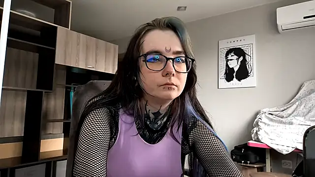 HighelikeGirl online show from November 5, 7:08 am