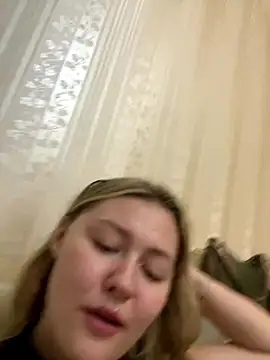 Snapshot of SunshineEmma chatting on October 7, 11:46 pm SunshineEmma online show from October 7, 11:46 pm