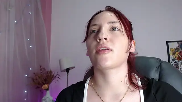 Lulugh  online show from December 4, 7:44 pm