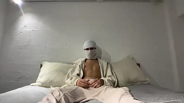 holydirt luxeno1 online show from March 9, 5:17 pm