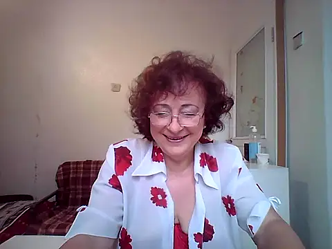 Julia54391 online show from September 18, 10:39 am