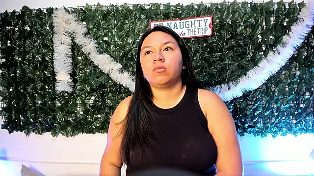 BellaRoux1 online show from December 19, 12:12 pm