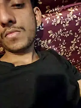 Snapshot of yung_cplz chatting on February 14, 1:19 pm yung cplz online show from February 14, 1:19 pm