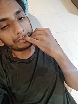 Snapshot of yung_cplz chatting on March 3, 3:07 pm yung cplz online show from March 3, 3:07 pm