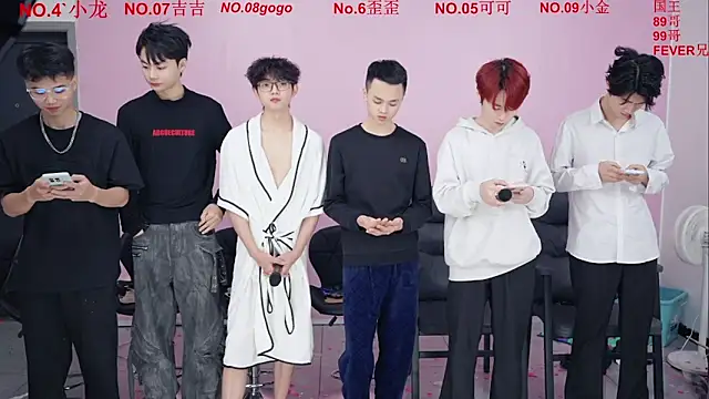 Beautifulboys-777 online show from December 18, 11:27 am