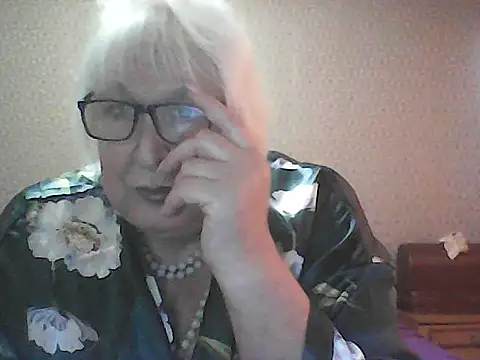Alexia64231 online show from October 20, 5:41 am