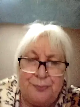 Alexia64231 online show from November 24, 3:28 am