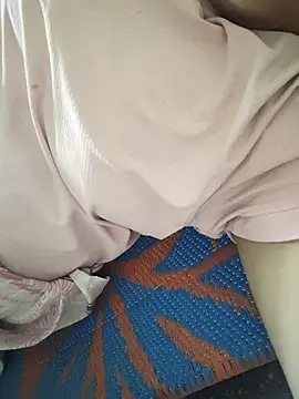 Snapshot of Bhabi-Hot0 chatting on August 8, 9:11 am Bhabi-Hot0 online show from August 8, 9:11 am