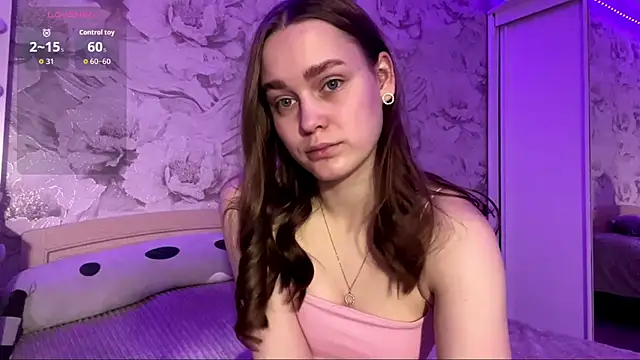 SoSweetGirl online show from April 17, 8:45 pm