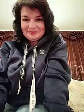 Snapshot of LedyNika chatting on May 1, 1:37 pm LedyNika online show from May 1, 1:37 pm