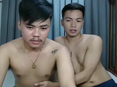 hot emman online show from October 30, 12:06 pm