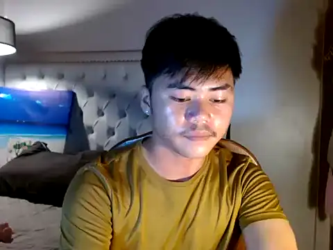 hot emman online show from April 4, 2:43 am